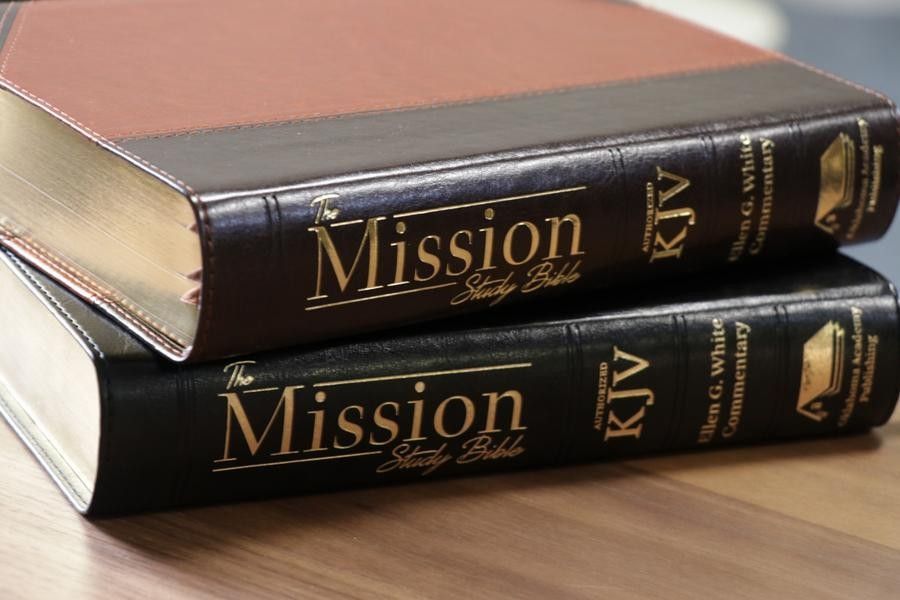 Oklahoma Academy Publishing-Bibel, Englisch, Mission Study Bible, KJV, Kunstleder schwarz (Onyx)_2542328_